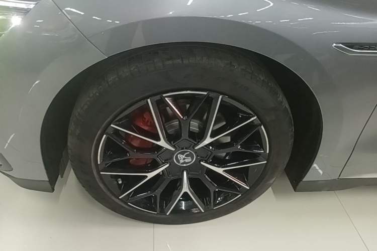 Used BYD Han 2025 DM-i 125KM Prestige Model Exterior 4