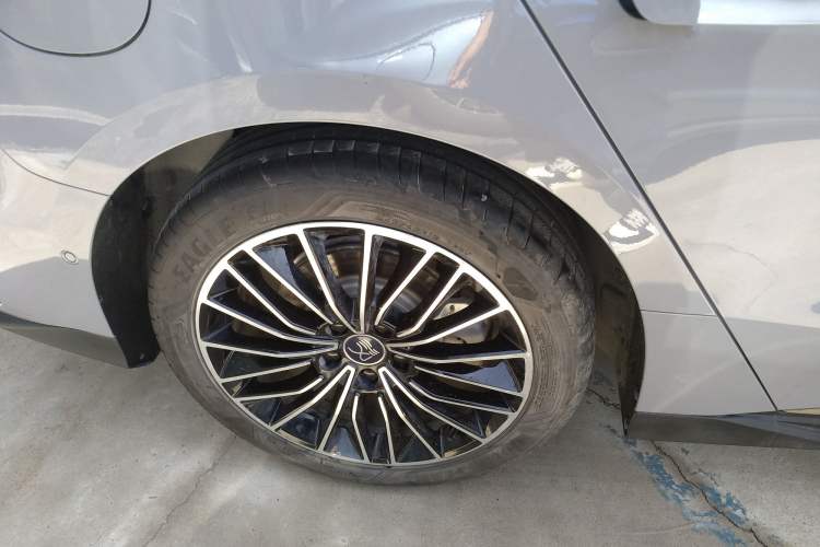 Used BYD Han 2025 DM-i Intelligent Driving Edition 125KM LiDAR Flagship Model Exterior 5