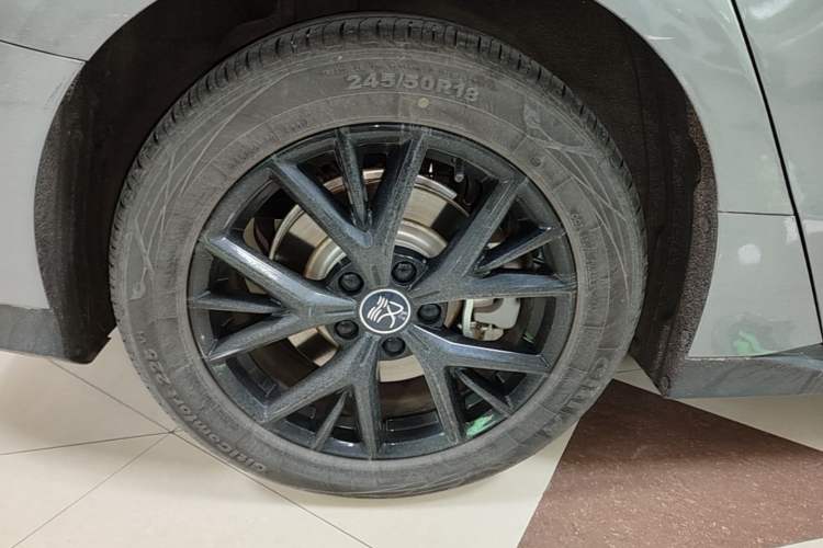 Used BYD Han 2025 DM-i 125KM Comfort Model Exterior 5