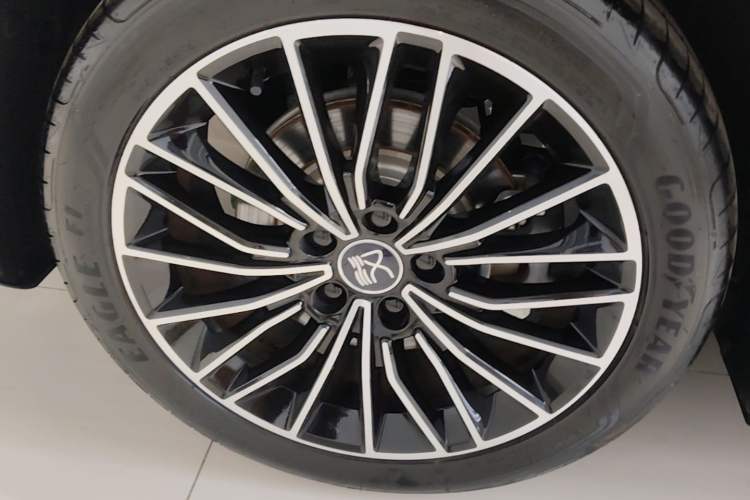 Used BYD Han 2025 DM-i Intelligent Driving Edition 125KM LiDAR Flagship Model Exterior 5