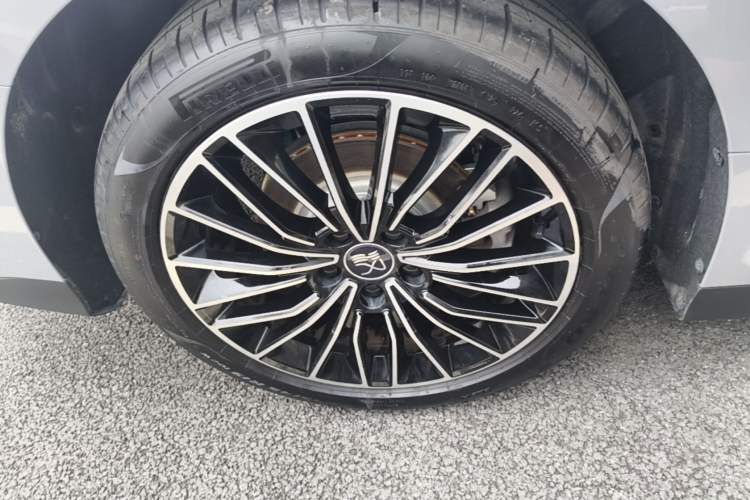 Used BYD Han 2025 DM-i Intelligent Driving Edition 125KM LiDAR Flagship Model Exterior 5