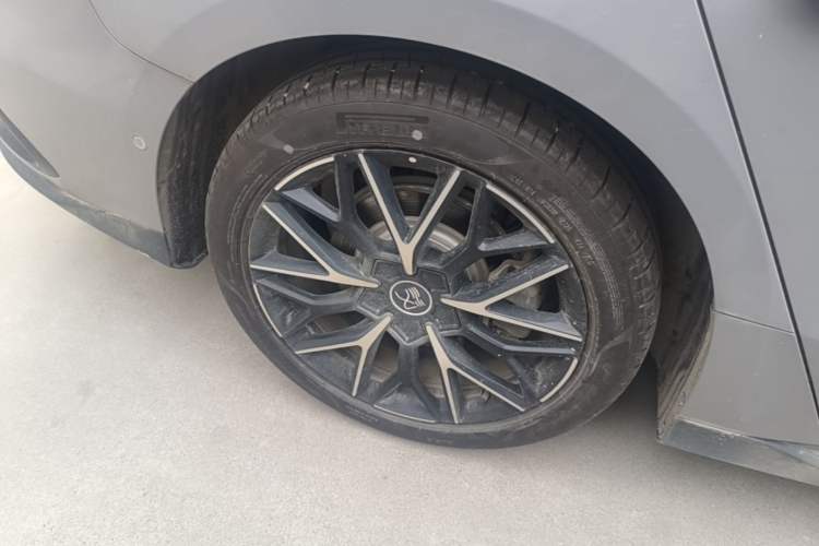 Used BYD Han 2025 DM-i Smart Drive 125KM Prestige Model Exterior 5