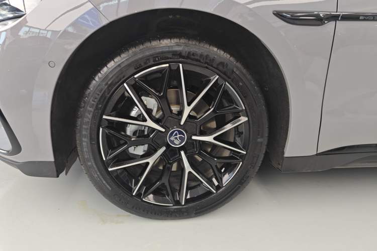 Used BYD Han 2025 EV Intelligent Driving Version 506KM Prestige Model Exterior 7