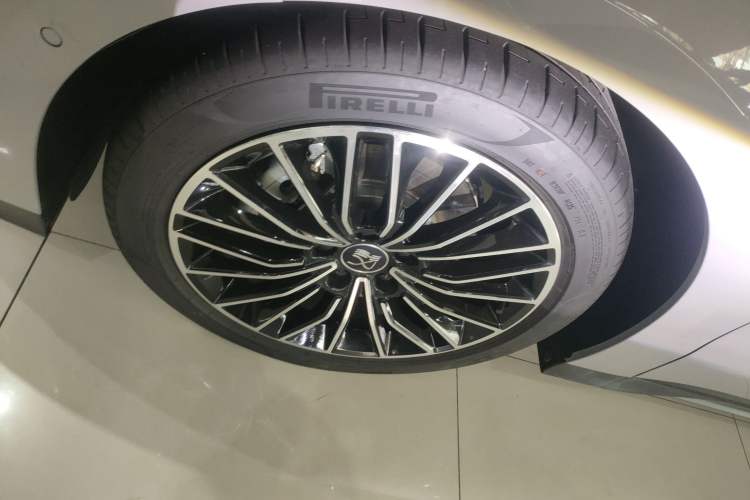 Used BYD Han 2025 DM-i Intelligent Driving Edition 125KM LiDAR Flagship Model Exterior 7