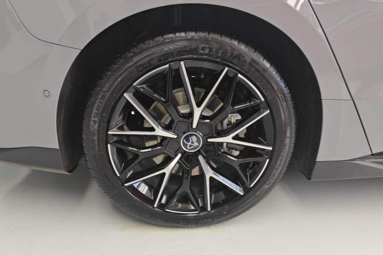 Used BYD Han 2025 EV Intelligent Driving Version 506KM Prestige Model Exterior 8