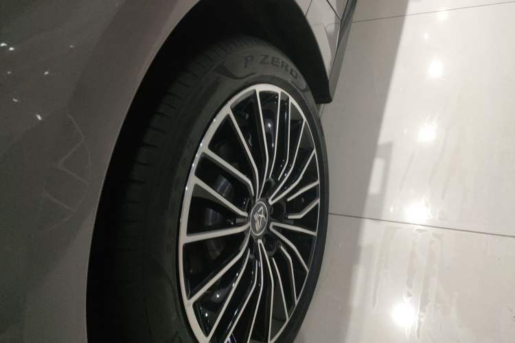 Used BYD Han 2025 DM-i Intelligent Driving Edition 125KM LiDAR Flagship Model Exterior 8