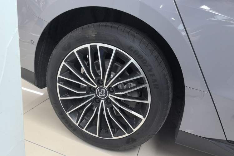 Used BYD Han 2025 DM-i Intelligent Driving Edition 125KM LiDAR Flagship Model Exterior 8