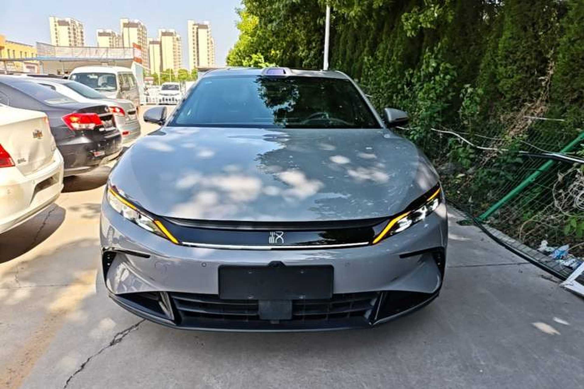 Used BYD Han 2025 DM-i Intelligent Driving Edition 125KM Prestige Model Front