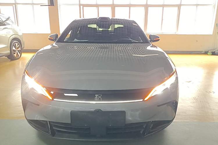 Used BYD Han 2025 DM-i Intelligent Driving Edition 125KM LiDAR Flagship Model Front
