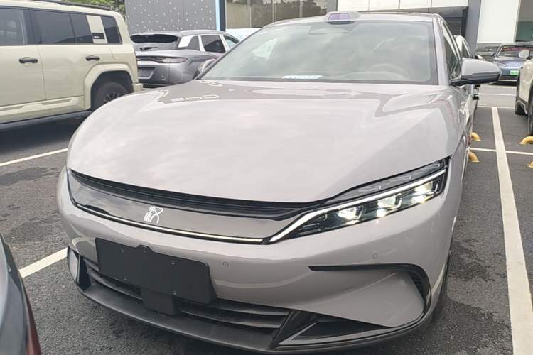 Used BYD Han 2025 DM-i 125KM LiDAR-Powered Intelligent Driving Model Front