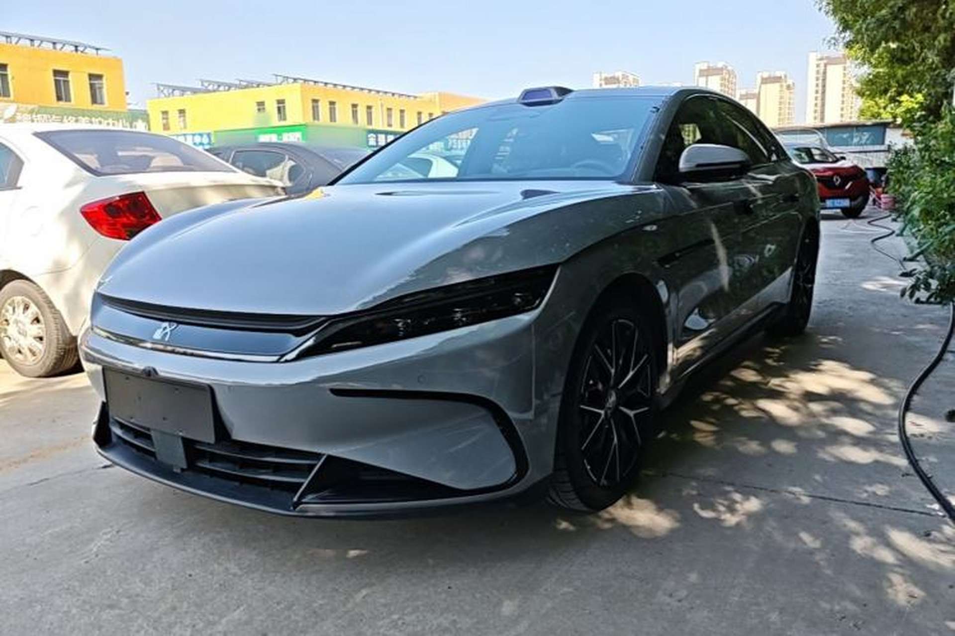 Used BYD Han 2025 DM-i Intelligent Driving Edition 125KM Prestige Model Front Left 45 Deg