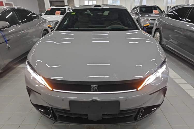 Used BYD Han 2025 DM-i Intelligent Driving Edition 125KM LiDAR Flagship Model Front