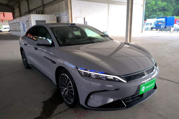 Used BYD Han 2025 DM-i Intelligent Driving Edition 125KM LiDAR Flagship Model Front Right 45 Deg