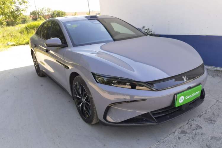 Used BYD Han 2025 DM-i Intelligent Driving Edition 125KM Prestige Model Front Right 45 Deg