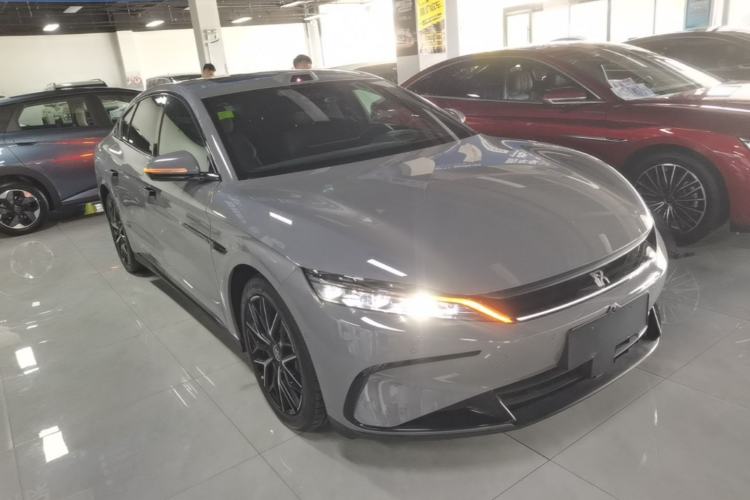 Used BYD Han 2025 DM-i 125KM LiDAR-Powered Intelligent Driving Model Front Right 45 Deg