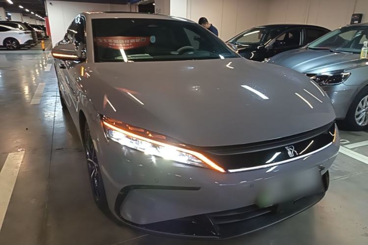 Used BYD Han 2025 DM-i 125KM Prestige Model Front Right 45 Deg