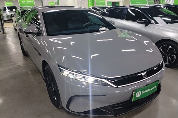 Used BYD Han 2025 DM-i Smart Drive 125KM Elite Model Front Right 45 Deg