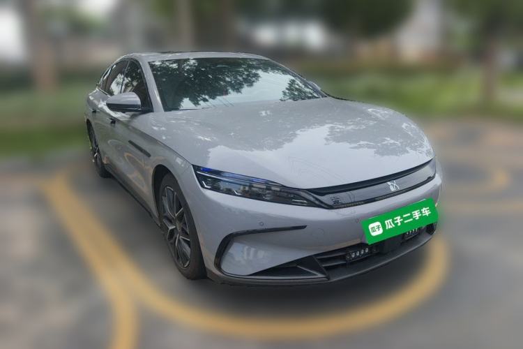 Used BYD Han 2025 DM-i Smart Drive 125KM Prestige Model Front Right 45 Deg