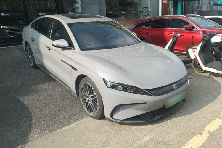 Used BYD Han 2025 EV Intelligent Driving Edition 605KM Prestige Model Front Right 45 Deg