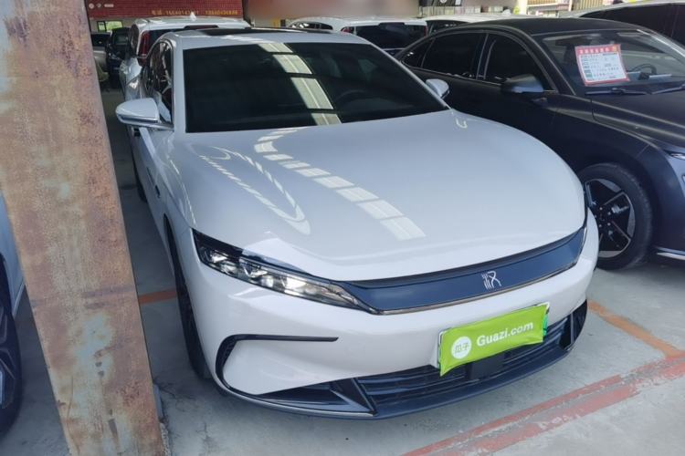 Used BYD Han 2025 DM-i 125KM Elite Model Front Right 45 Deg
