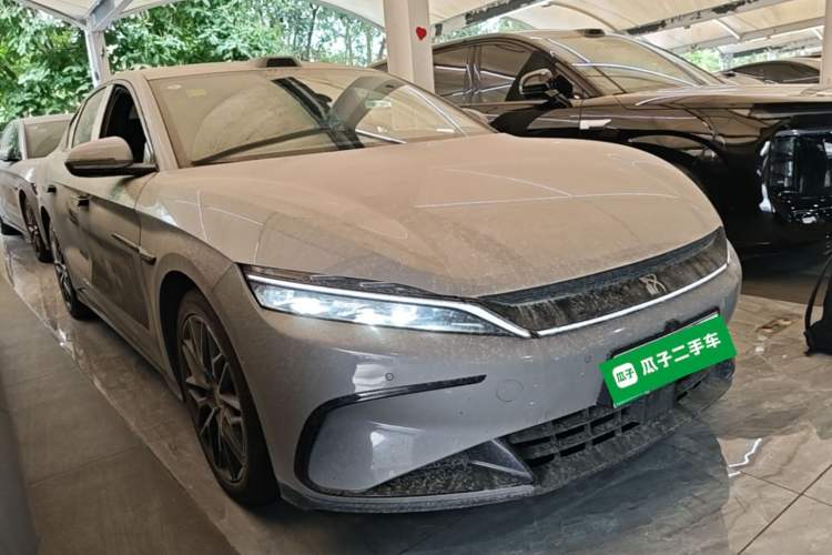 Used BYD Han 2025 DM-i Intelligent Driving Edition 125KM Prestige Model Front Right 45 Deg