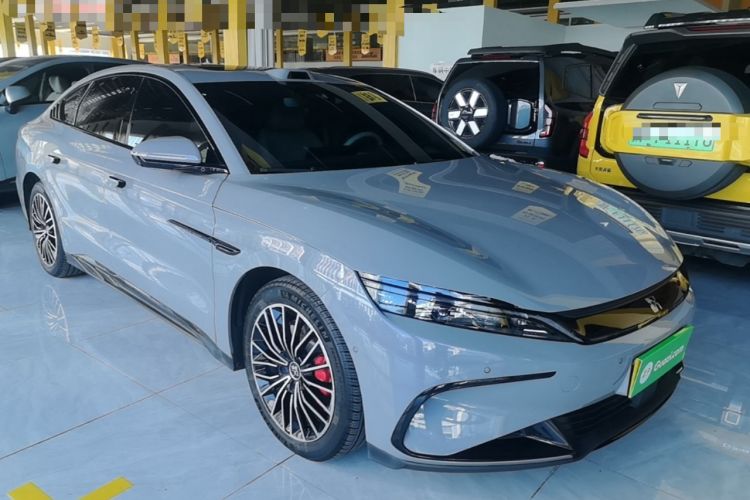 Used BYD Han 2025 EV with 701 km of Laser Radar-Enabled Intelligent Driving Front Right 45 Deg