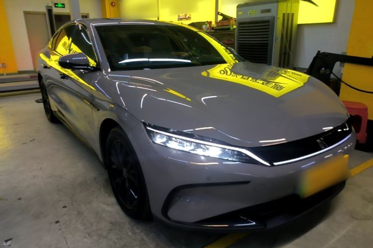 Used BYD Han 2025 DM-i 125KM Elite Model Front Right 45 Deg