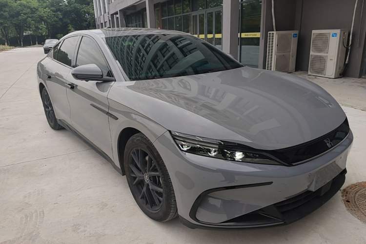 Used BYD Han 2025 DM-i 125KM Elite Model Front Right 45 Deg