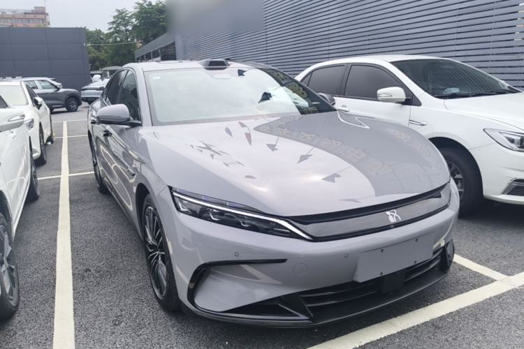 Used BYD Han 2025 DM-i Intelligent Driving Edition 125KM LiDAR Flagship Model Front Right 45 Deg