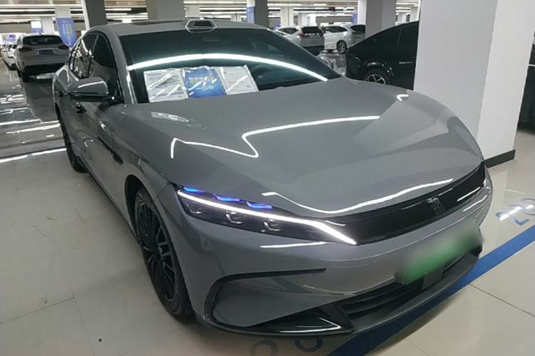 Used BYD Han 2025 DM-i Intelligent Driving Edition 125KM LiDAR Flagship Model Front Right 45 Deg