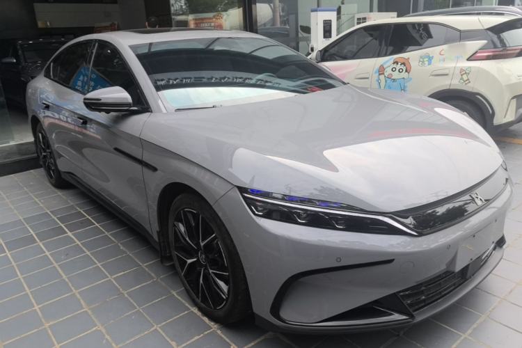 Used BYD Han 2025 DM-i 125KM Prestige Model Front Right 45 Deg