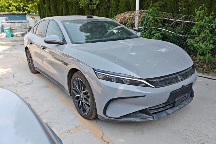 Used BYD Han 2025 DM-i Intelligent Driving Edition 125KM LiDAR Flagship Model Front Right 45 Deg