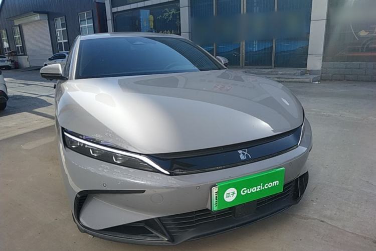 Used BYD Han 2025 EV 506KM Prestige Edition Front Right 45 Deg