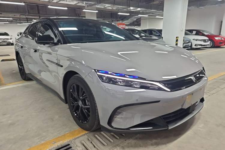 Used BYD Han 2025 DM-i 125KM Elite Model Front Right 45 Deg