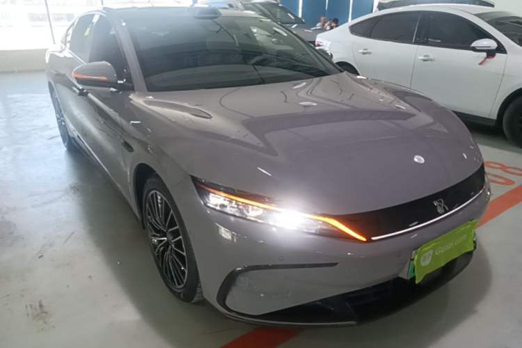Used BYD Han 2025 DM-i Intelligent Driving Edition 125KM LiDAR Flagship Model Front Right 45 Deg