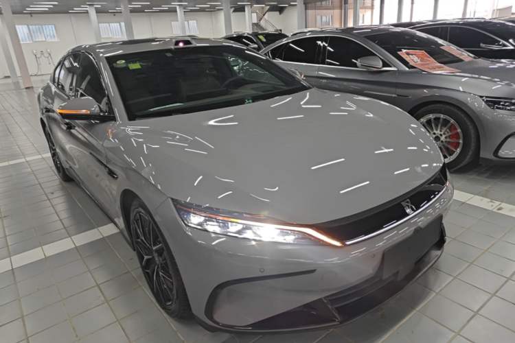 Used BYD Han 2025 DM-i Intelligent Driving Edition 125KM LiDAR Flagship Model Front Right 45 Deg