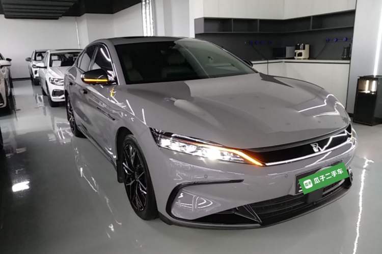 Used BYD Han 2025 DM-i 125KM Prestige Model Front Right 45 Deg