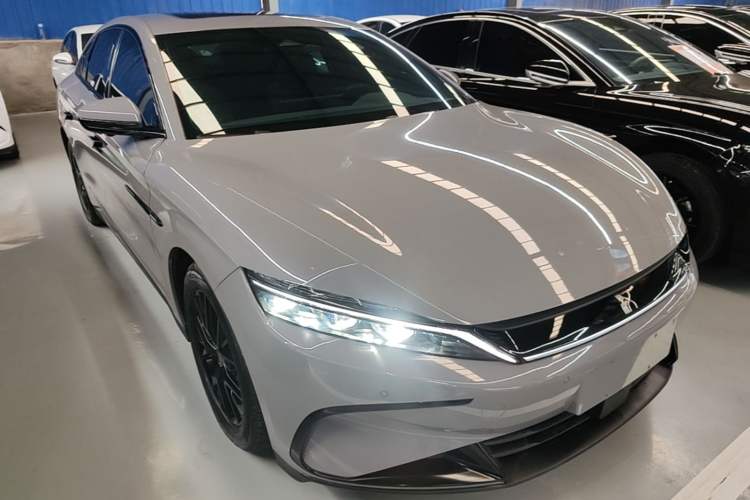 Used BYD Han 2025 DM-i 125KM Elite Model Front Right 45 Deg