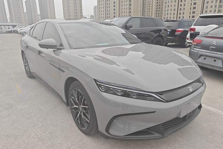 Used BYD Han 2025 EV Intelligent Driving Version 506KM Prestige Model Front Right 45 Deg