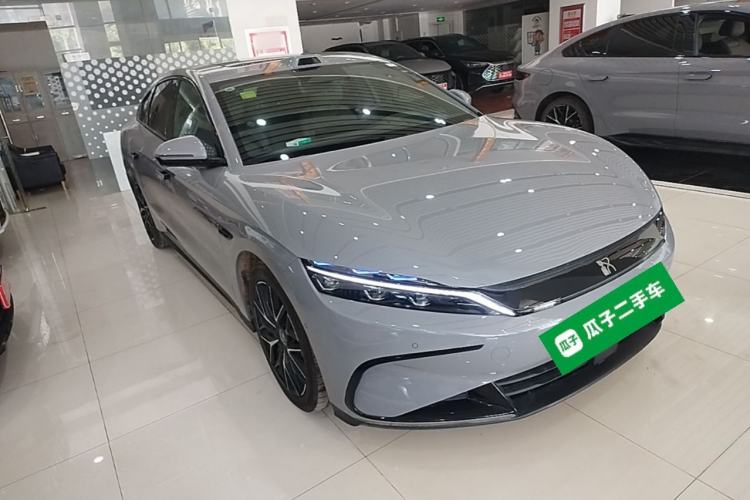 Used BYD Han 2025 DM-i Intelligent Driving Edition 125KM Prestige Model Front Right 45 Deg