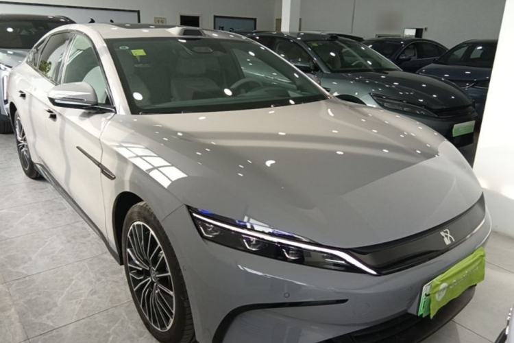 Used BYD Han 2025 DM-i Intelligent Driving Edition 125KM LiDAR Flagship Model Front Right 45 Deg