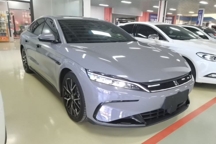 Used BYD Han 2025 DM-i Smart Drive 125KM Prestige Model Front Right 45 Deg