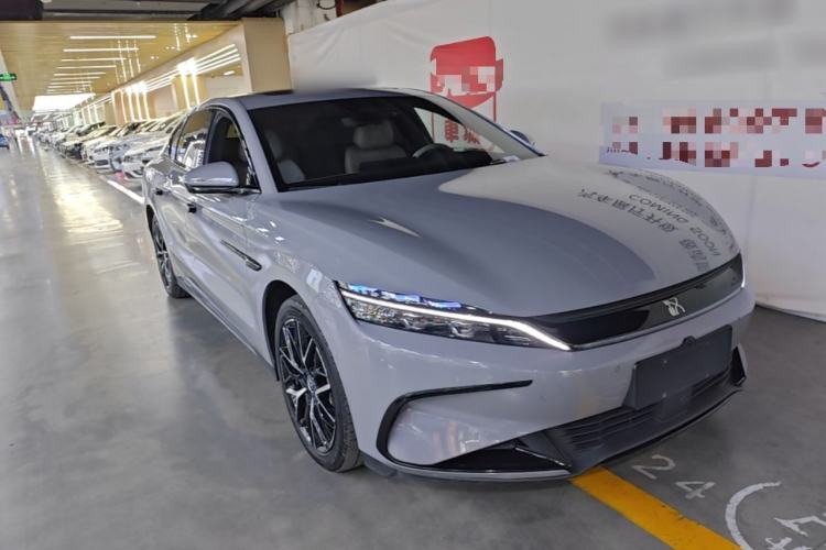 Used BYD Han 2025 EV Intelligent Driving Version 506KM Prestige Model Front Right 45 Deg