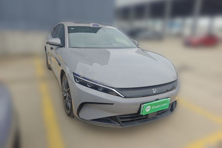 Used BYD Han 2025 DM-i Intelligent Driving Edition 125KM Prestige Model Front Right 45 Deg