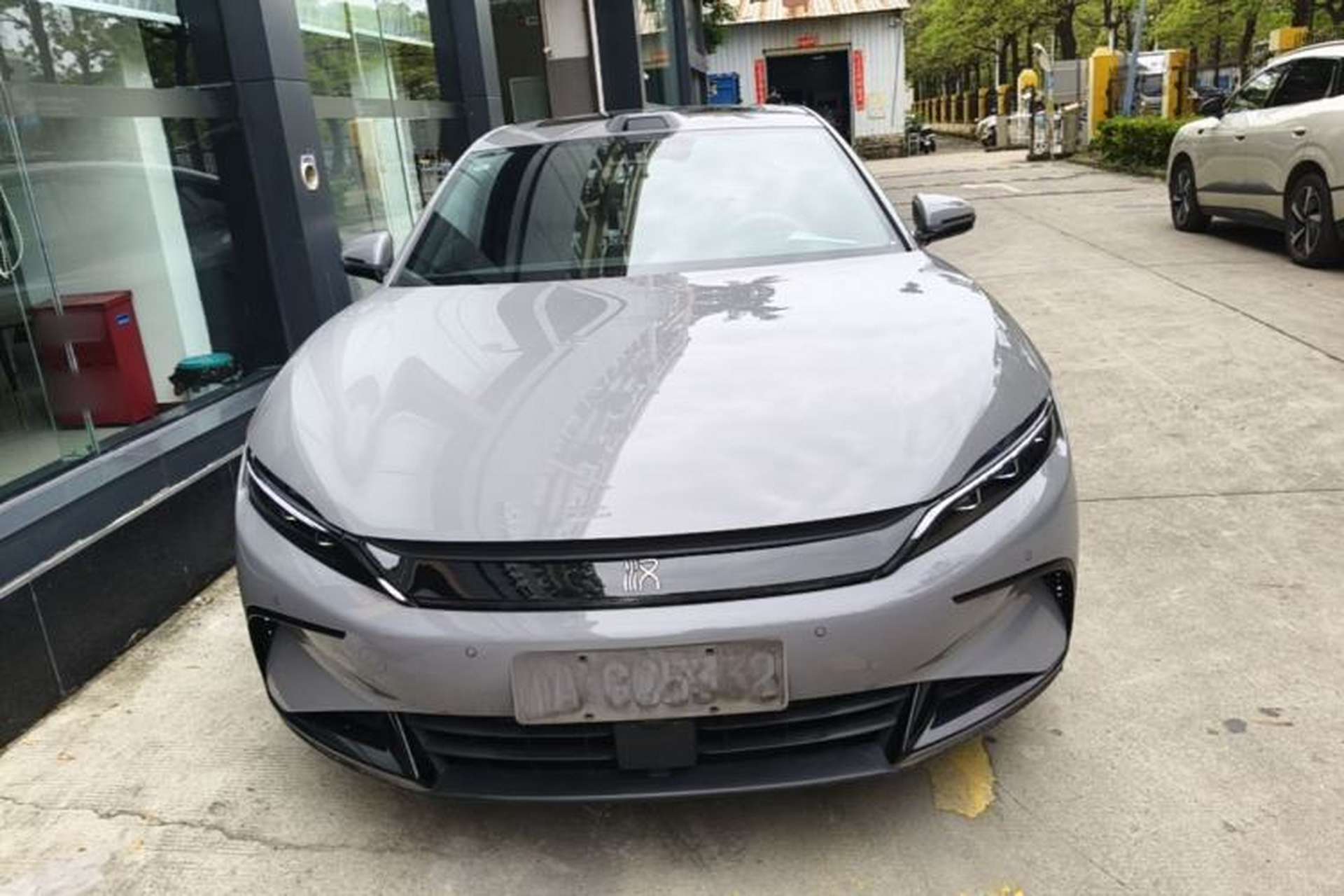 Used BYD Han 2025 DM-i Intelligent Driving Edition 125KM LiDAR Flagship Model Front