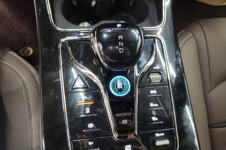 Used BYD Han 2025 DM-i 125KM Comfort Model Gear Lever