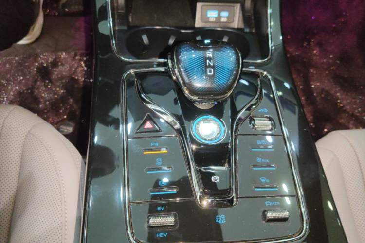 Used BYD Han 2025 DM-i 125KM Prestige Model Gear Lever