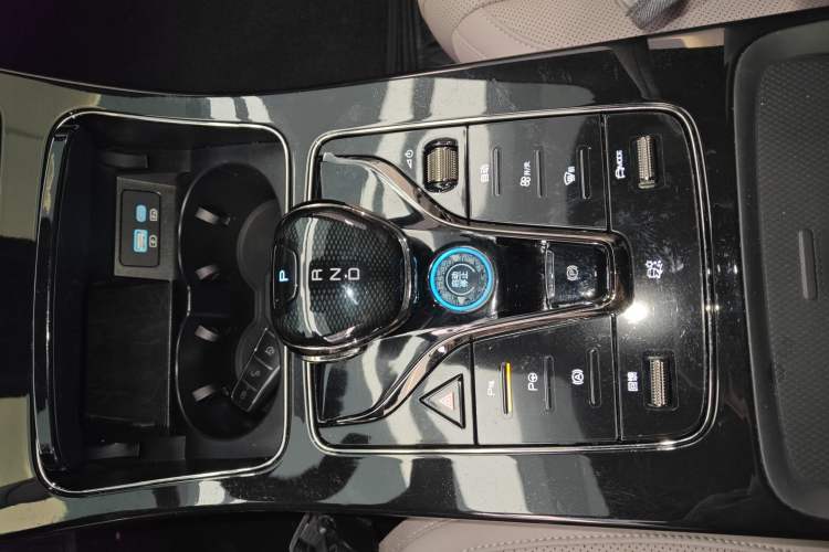 Used BYD Han 2025 EV Intelligent Driving Version 506KM Prestige Model Gear Lever