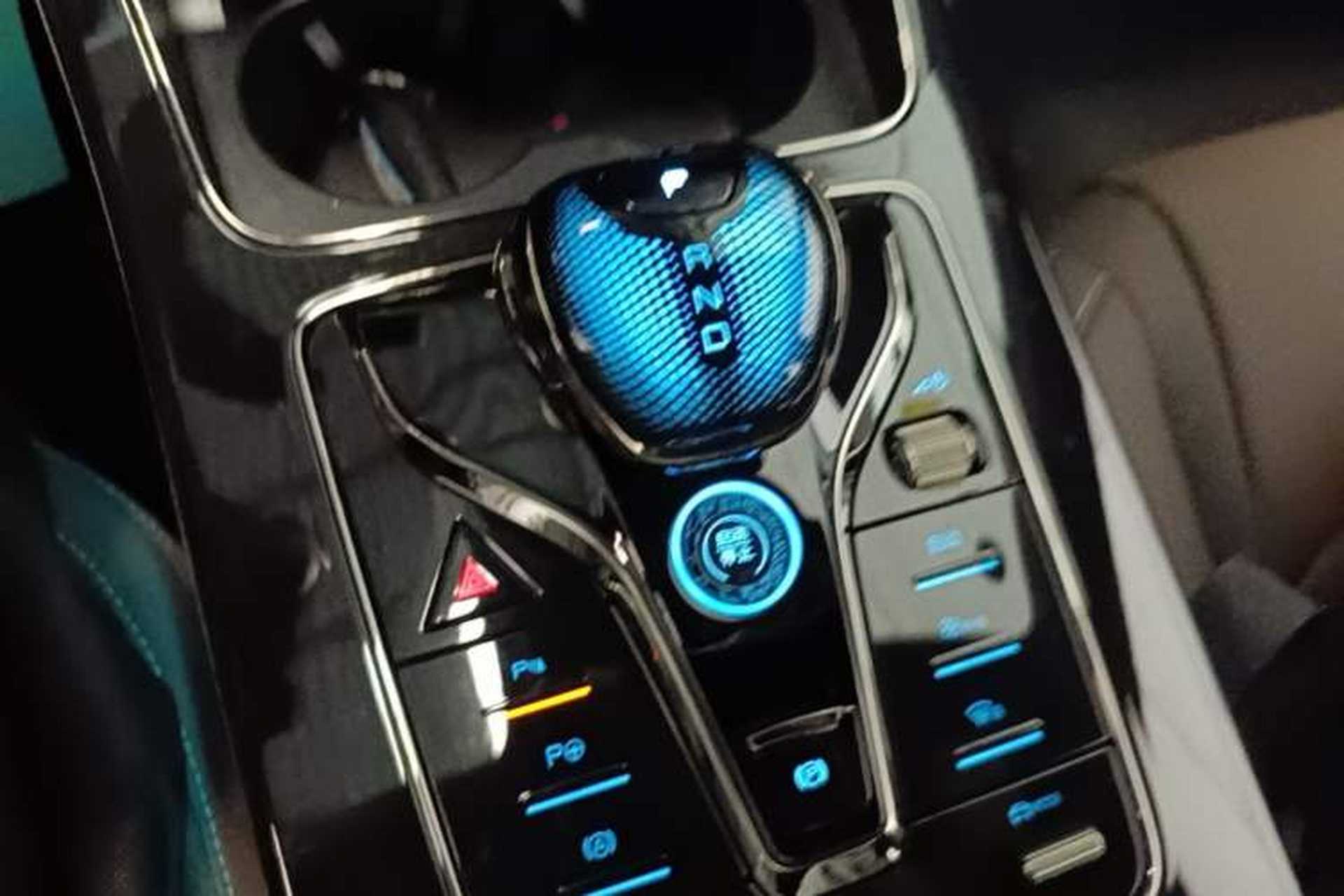 Used BYD Han 2025 DM-i Intelligent Driving Edition 125KM LiDAR Flagship Model Gear Lever