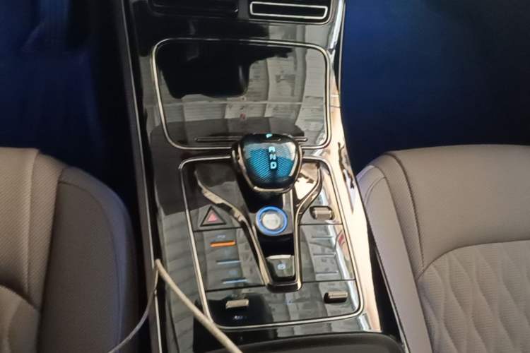Used BYD Han 2025 DM-i 125KM Elite Model Gear Lever